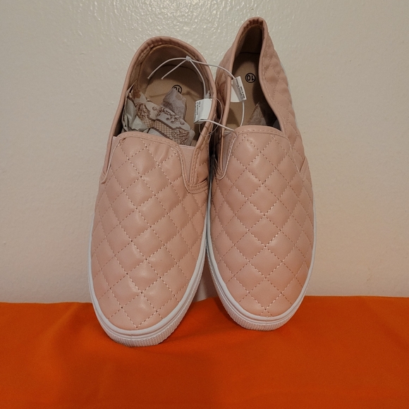 Blush Quilted Shoes sizes 6 7 8 9 10 - Picture 8 of 9